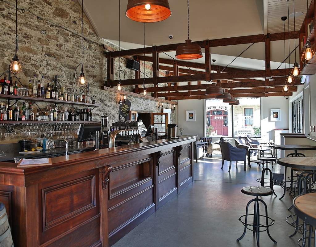 Olivers Bar and Restaurant Clyde