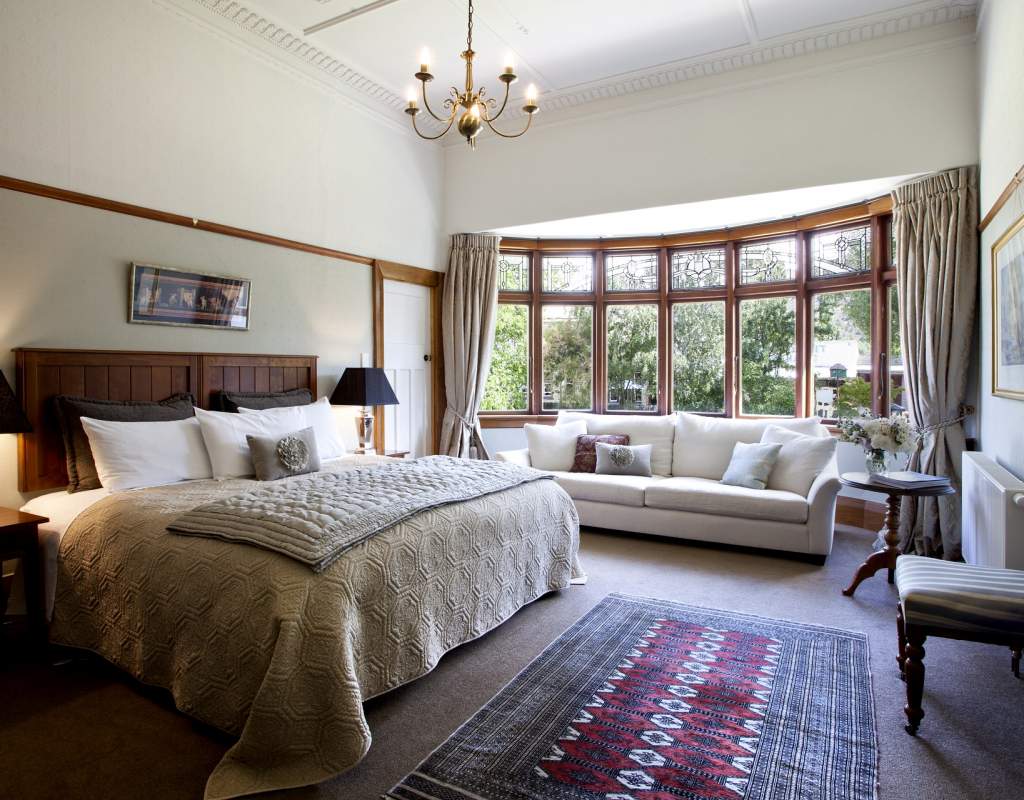 Olivers Lodge and Stables Guest Room